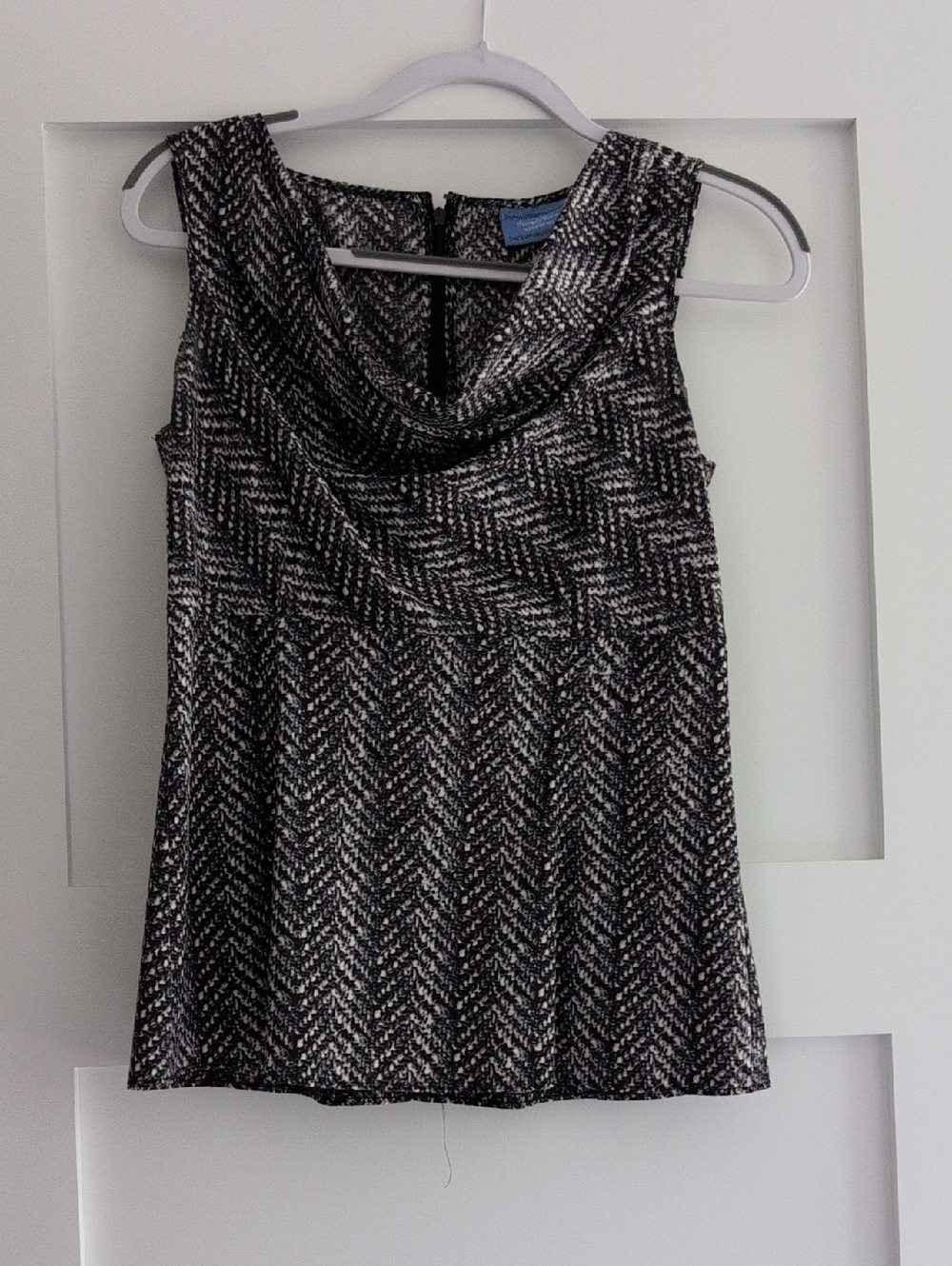 Simply Vera Vera Wang Black & White Printed Sleeveless Top